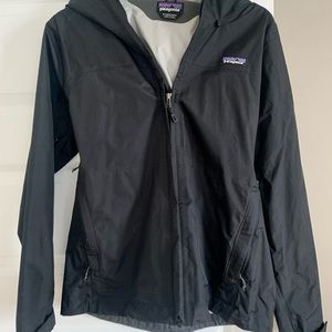 Women’s Patagonia rain jacket
